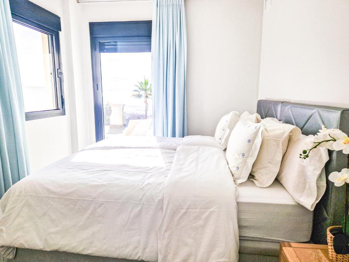 Luxury 2 Bedrooms Apt With Seaview Blue Suite 4104 มานิลบา ภายนอก รูปภาพ