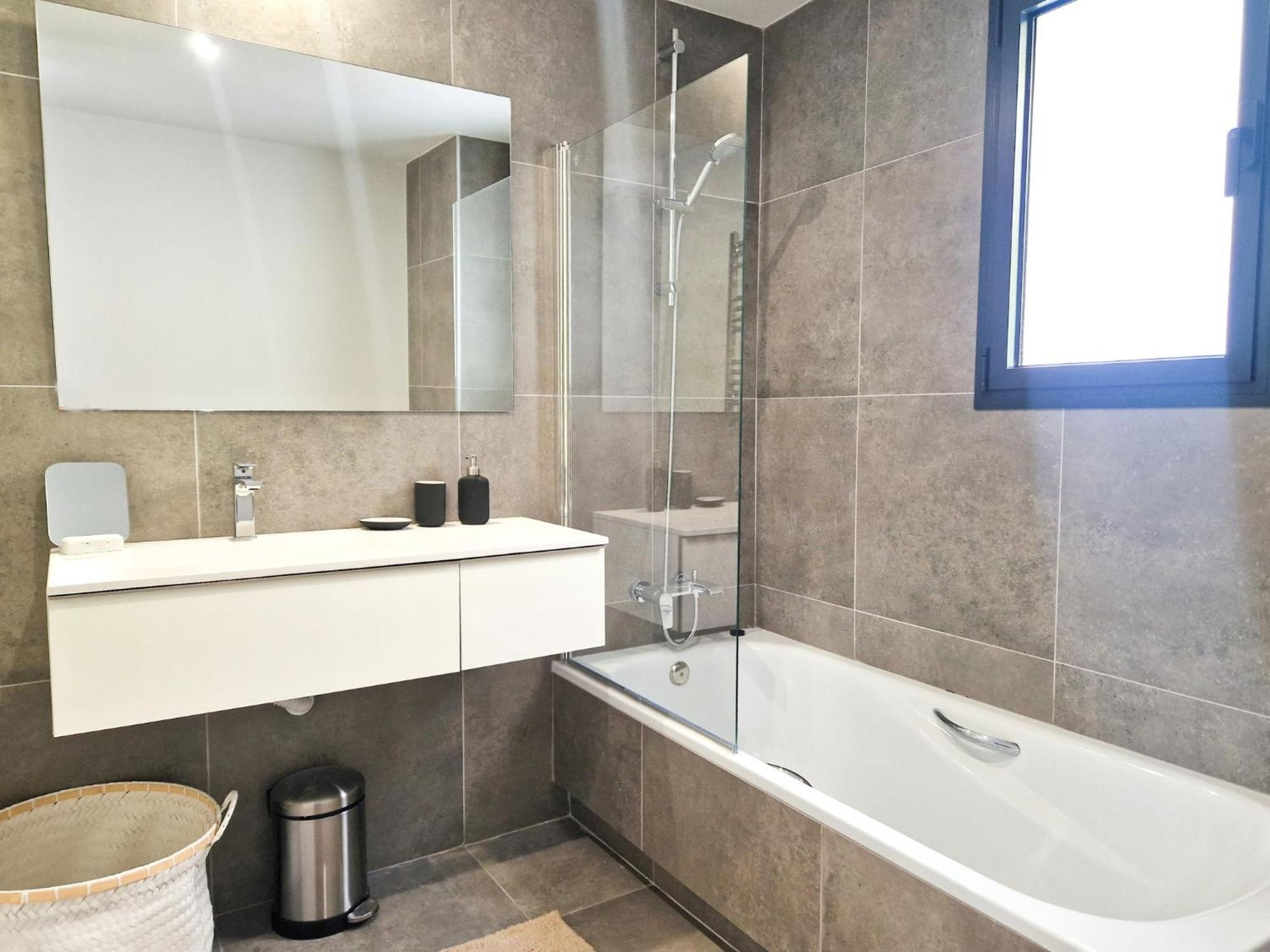 Luxury 2 Bedrooms Apt With Seaview Blue Suite 4104 มานิลบา ภายนอก รูปภาพ